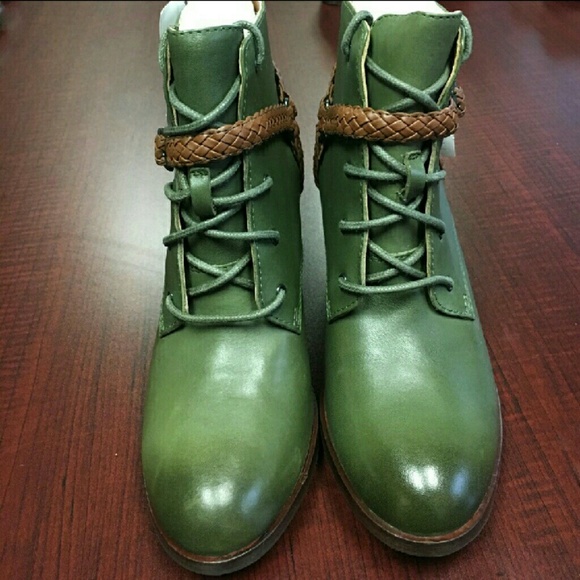 Wolverine Shoes - Wolverine 1000 Mile by Samantha Pleet